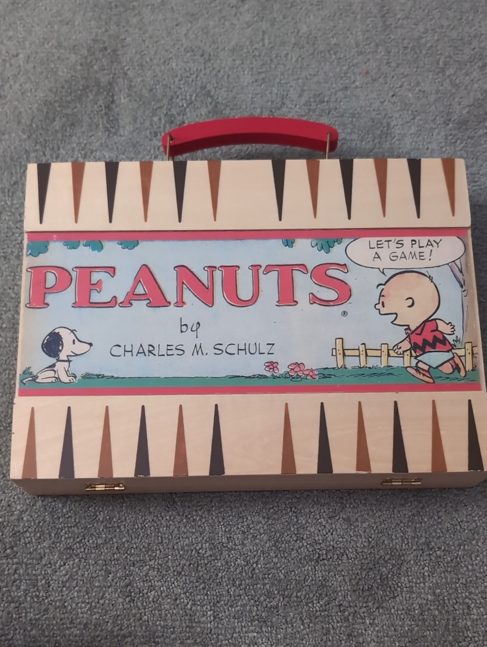 Rare Hallmark PEANUTS Backgammon Worldwide Playing Set